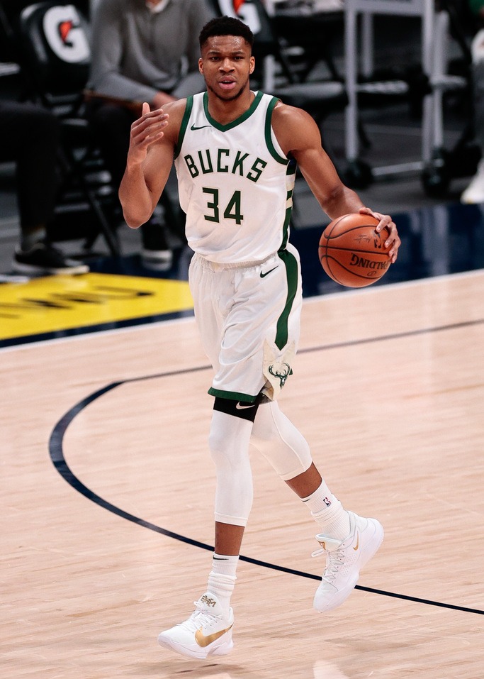 跳一跳摘桃子是谁的理念