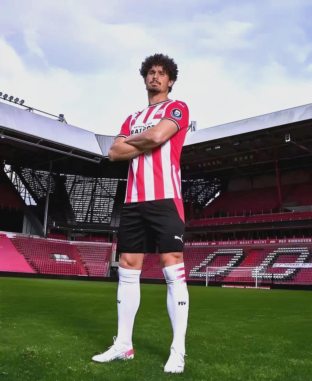 九游登录入口 -今夜荷甲焦点战，西汉姆更衣室发声，底气十足，球探报告显示潜力的简单介绍