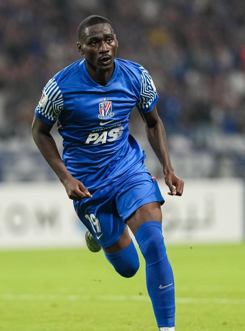 九游体育网页版 -包含赛地聚焦——足总杯今晨热度飙升；葡萄牙体育单刀错失；质疑声仍在；资深球员宣示担当的词条